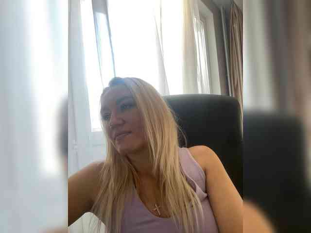 44enji webcam