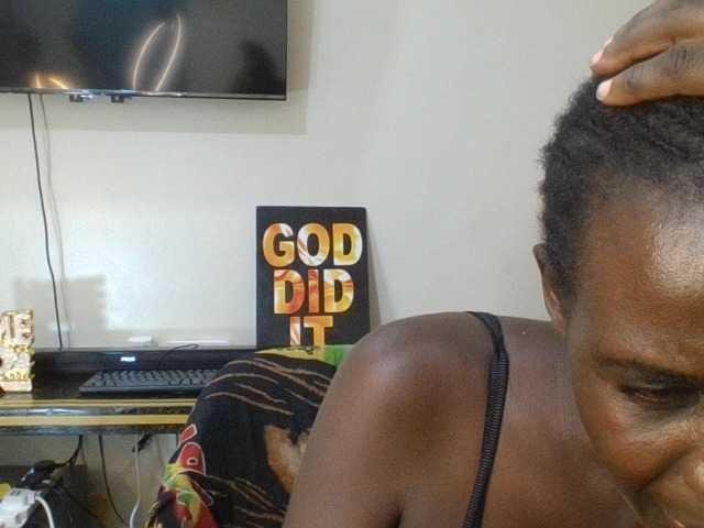 blaqqueen1 live cam on BongaCams