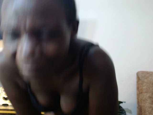 blaqqueen1 live cam on BongaCams