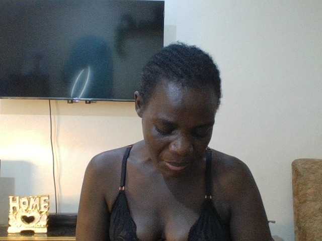 blaqqueen1 live cam on BongaCams