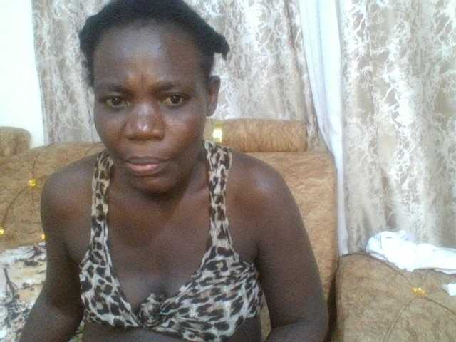 blaqqueen1 live cam on BongaCams