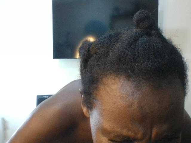 blaqqueen1 live cam on BongaCams