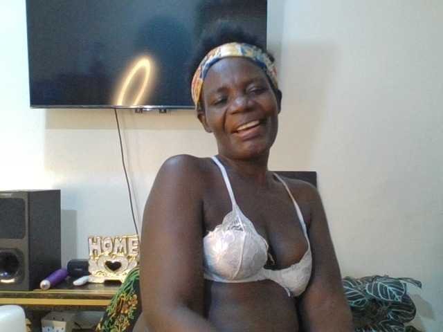 blaqqueen1, en vivo ahora en BongaCams