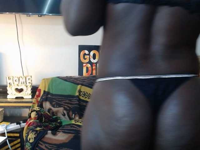 blaqqueen1 live cam on BongaCams