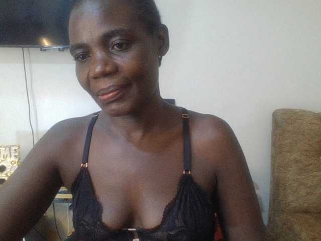 blaqqueen1 live cam on BongaCams