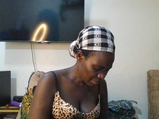 blaqqueen1, live now on BongaCams