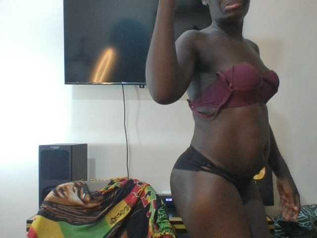 blaqqueen1 live cam on BongaCams