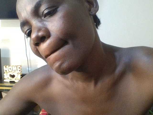 blaqqueen1 live cam on BongaCams