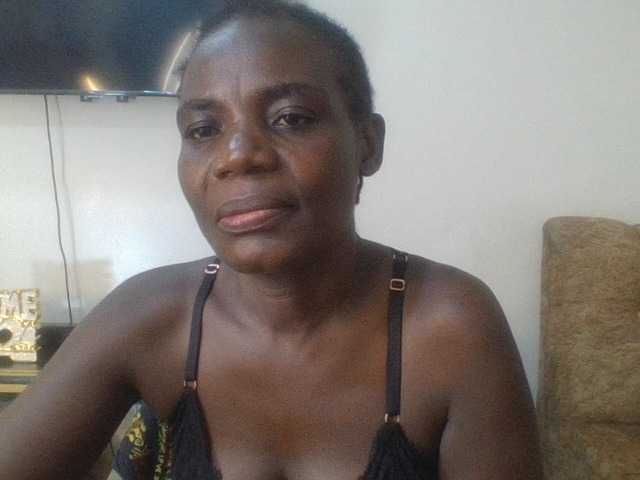blaqqueen1 live cam on BongaCams