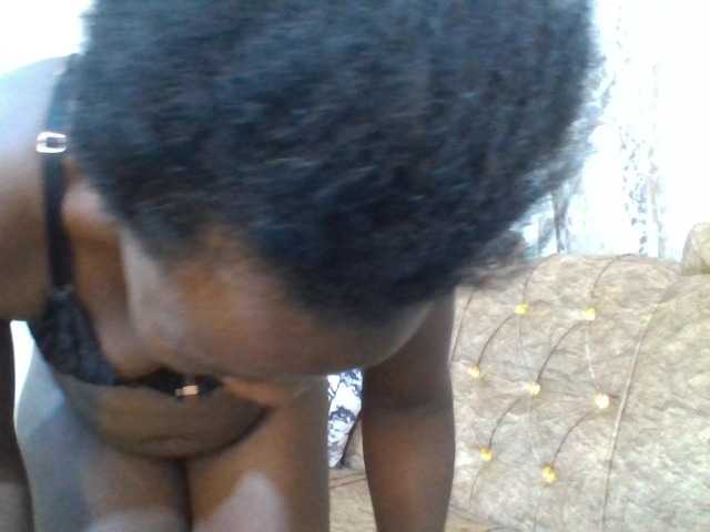 blaqqueen1 live cam preview