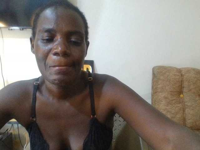 blaqqueen1 live cam preview