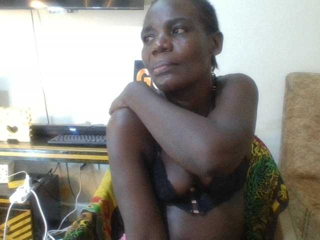 blaqqueen1 live cam preview