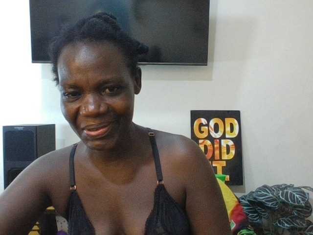 blaqqueen1 live cam on BongaCams
