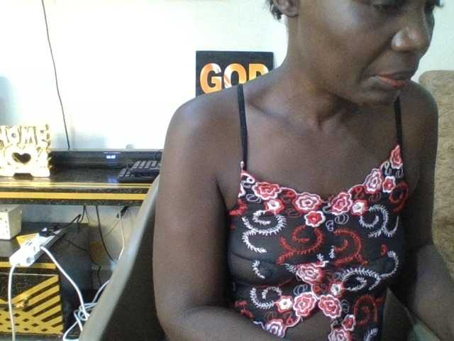 blaqqueen1 live cam on BongaCams
