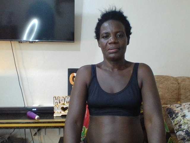 blaqqueen1 live cam on BongaCams