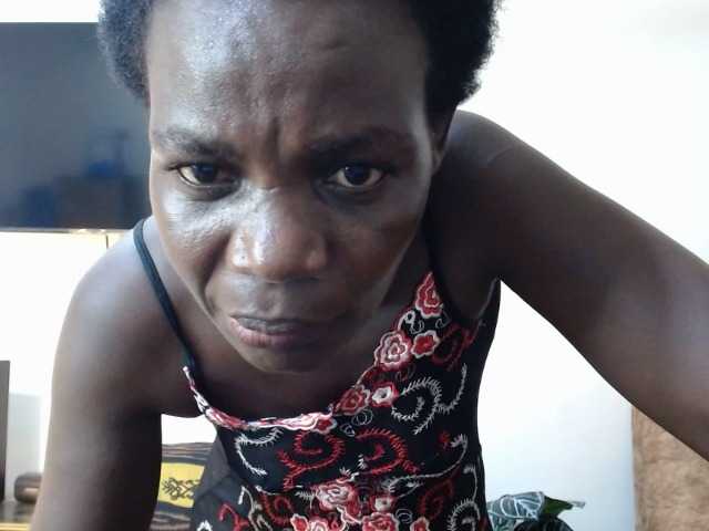 blaqqueen1 live cam on BongaCams