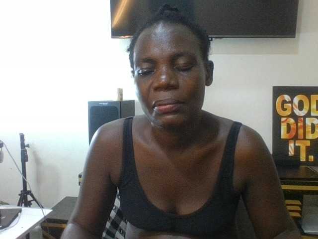 blaqqueen1 live cam on BongaCams