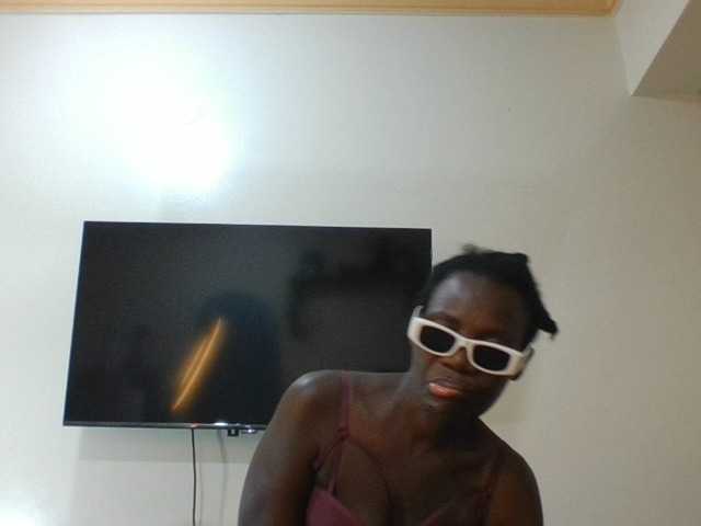 blaqqueen1 live cam on BongaCams