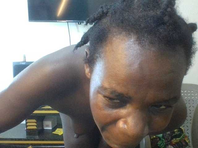 blaqqueen1 live cam