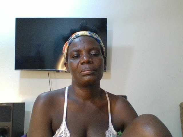 blaqqueen1 live cam on BongaCams