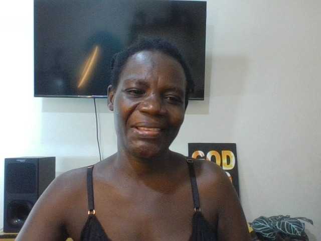 blaqqueen1 live cam on BongaCams