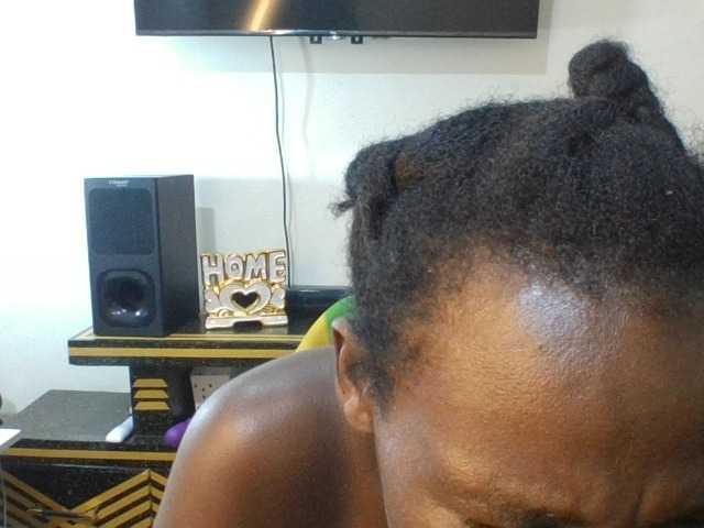 blaqqueen1 live cam on BongaCams