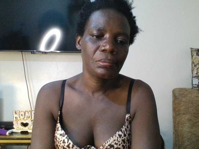 blaqqueen1 live cam on BongaCams
