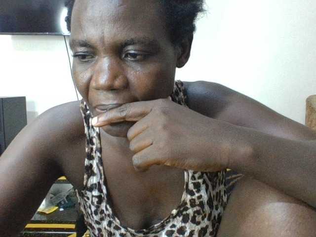 blaqqueen1 live cam on BongaCams