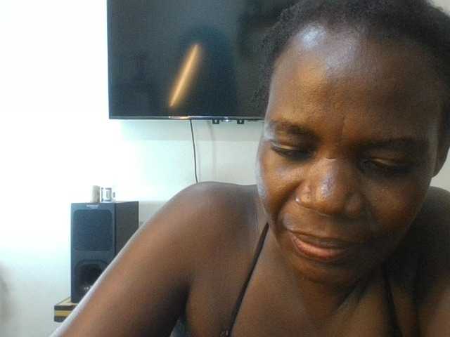blaqqueen1 live cam