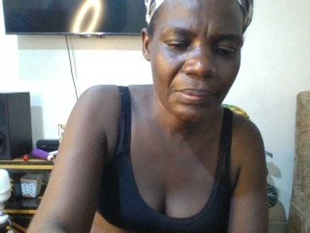 blaqqueen1 live cam on BongaCams