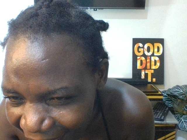 blaqqueen1 live cam on BongaCams
