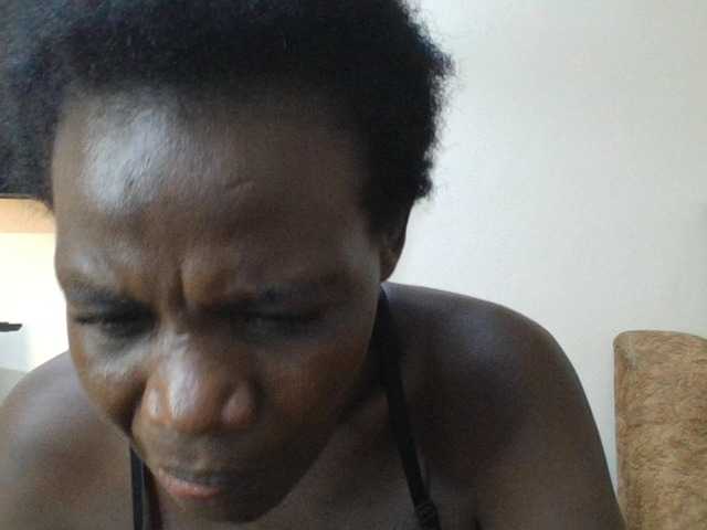 blaqqueen1 live cam