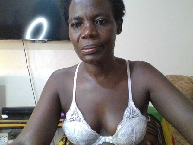 blaqqueen1 live cam on BongaCams