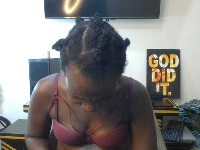 blaqqueen1 live cam on BongaCams