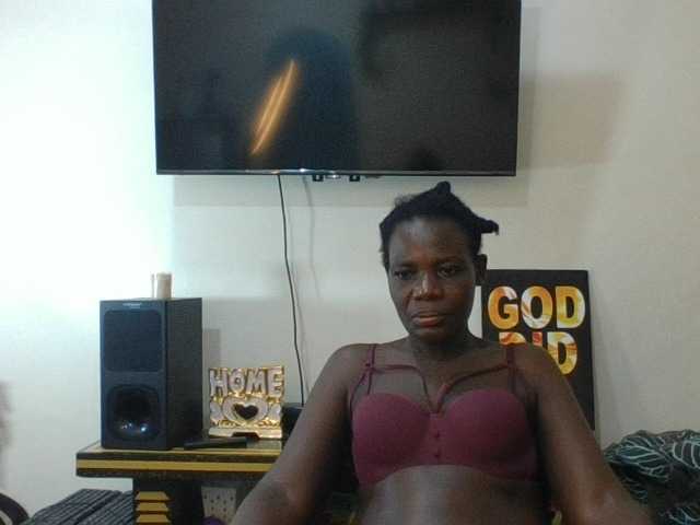 blaqqueen1 live cam on BongaCams