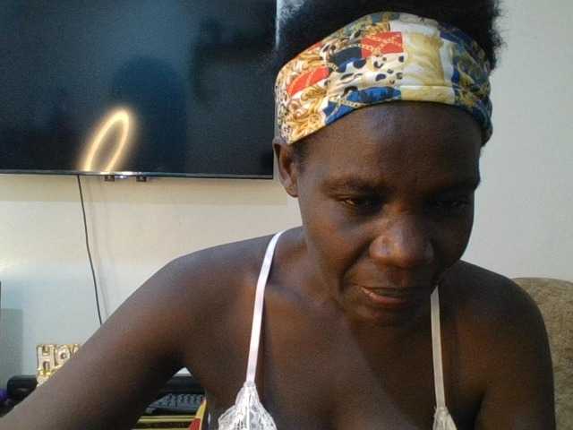 blaqqueen1, en vivo ahora en BongaCams