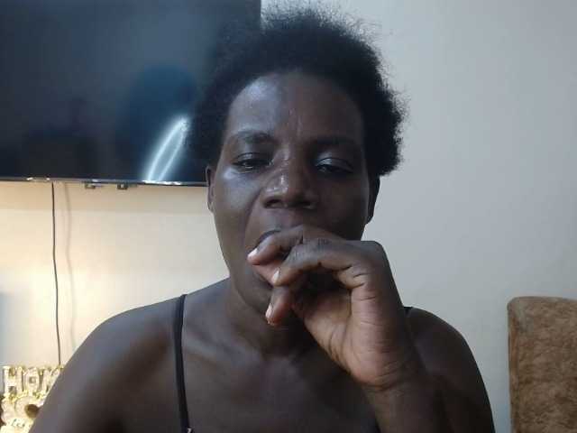 blaqqueen1 — live female cam