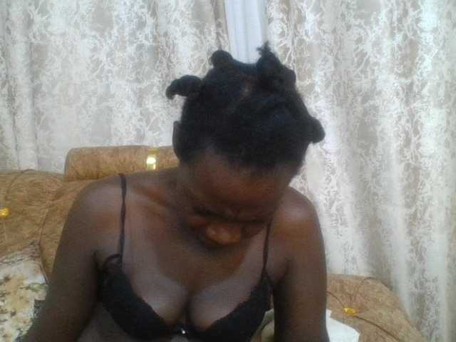 blaqqueen1 live cam on BongaCams