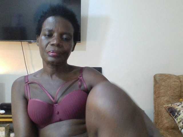 blaqqueen1 live cam on BongaCams