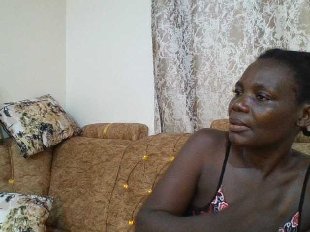 blaqqueen1 live cam preview