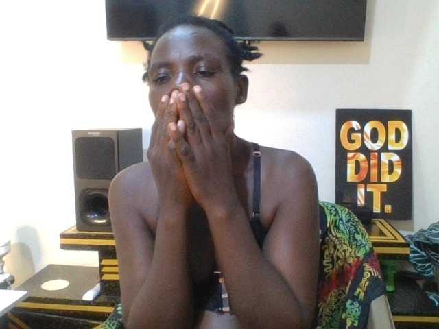 blaqqueen1 live cam on BongaCams