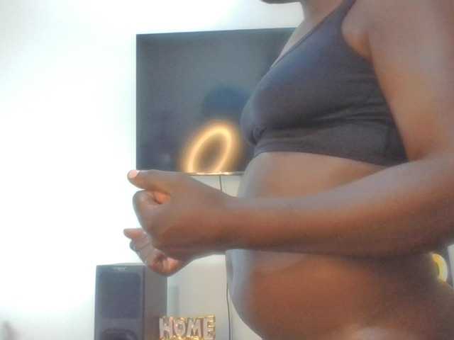 blaqqueen1 live cam on BongaCams