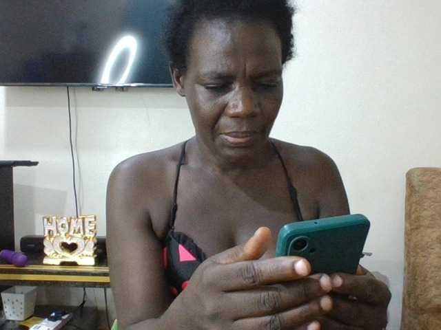 blaqqueen1 live cam preview