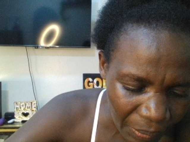 blaqqueen1 live cam preview