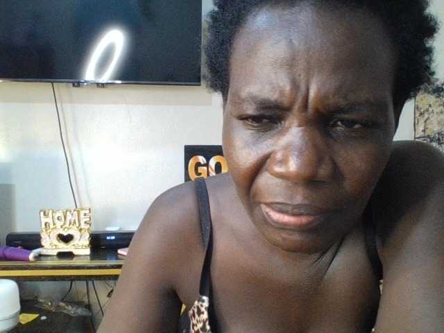 blaqqueen1 live cam on BongaCams