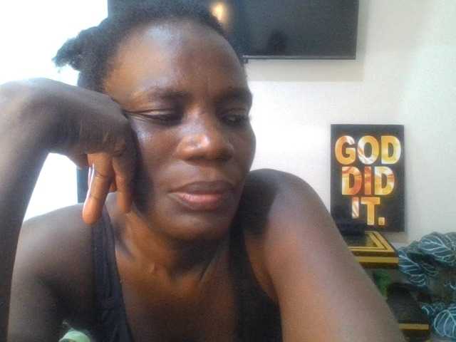 blaqqueen1 live cam on BongaCams