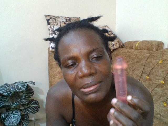 blaqqueen1 live cam preview