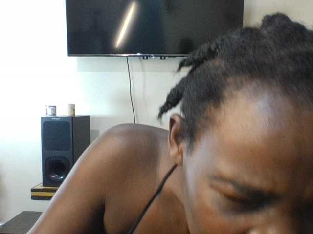 blaqqueen1 live cam on BongaCams