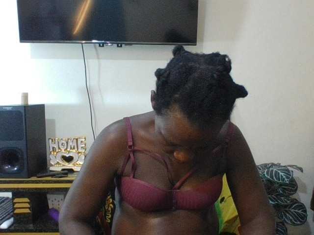 blaqqueen1 live cam on BongaCams