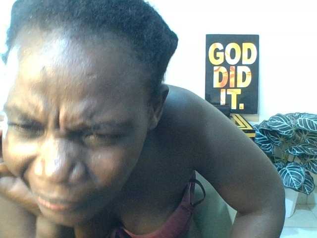 blaqqueen1 live cam on BongaCams